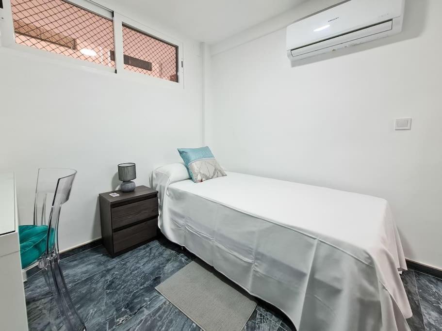 Modern Apartment Right In The Heart Of Benidorm Exterior foto