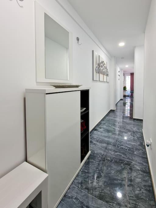Modern Apartment Right In The Heart Of Benidorm Exterior foto