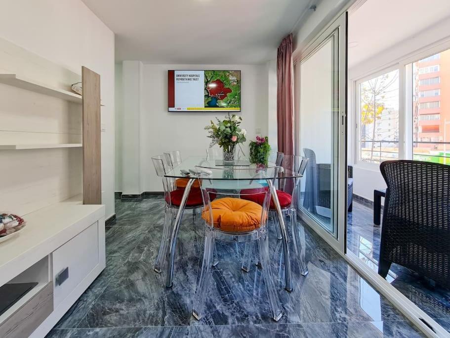 Modern Apartment Right In The Heart Of Benidorm Exterior foto